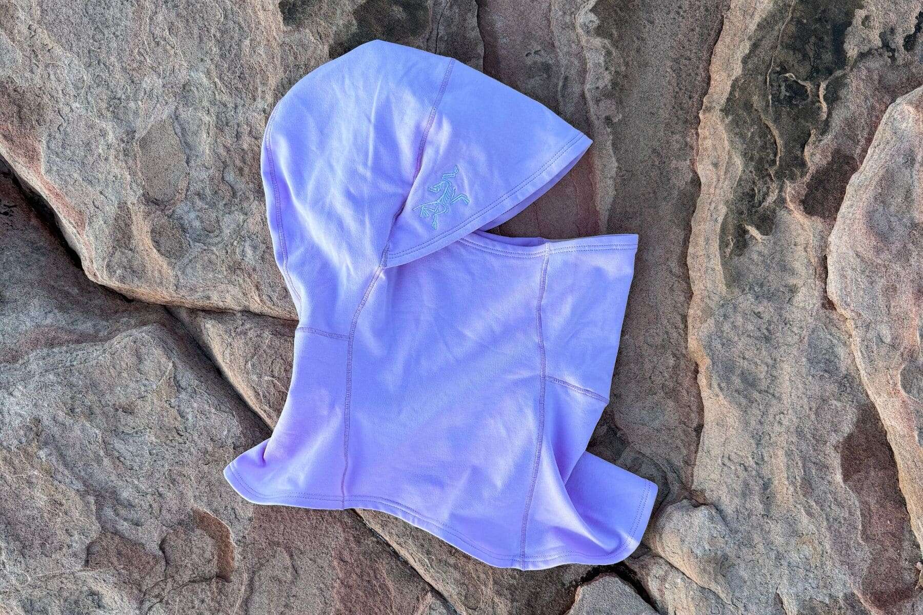 arcteryx-rho-balaclava-flat-lay