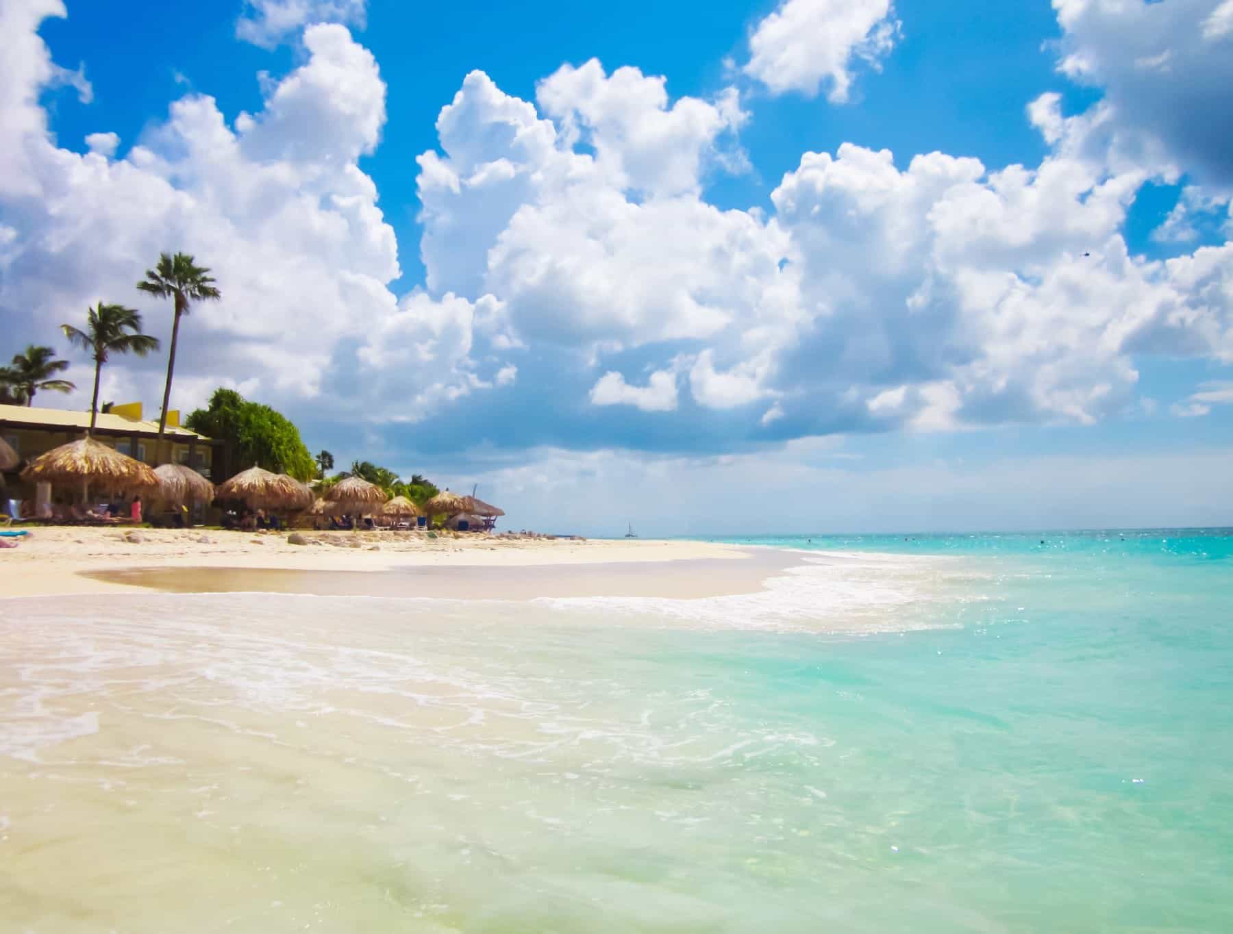 aruba-visitors-guide-sky-and-beach