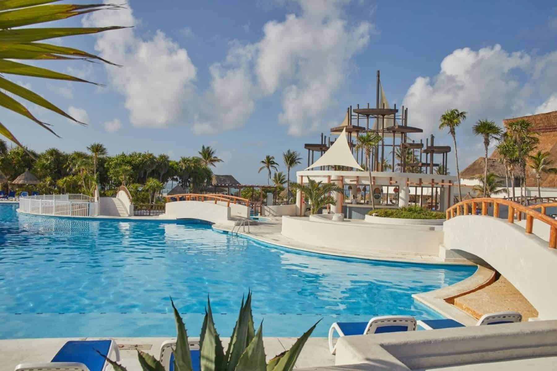 bahia-principe-grand-tulum-pool