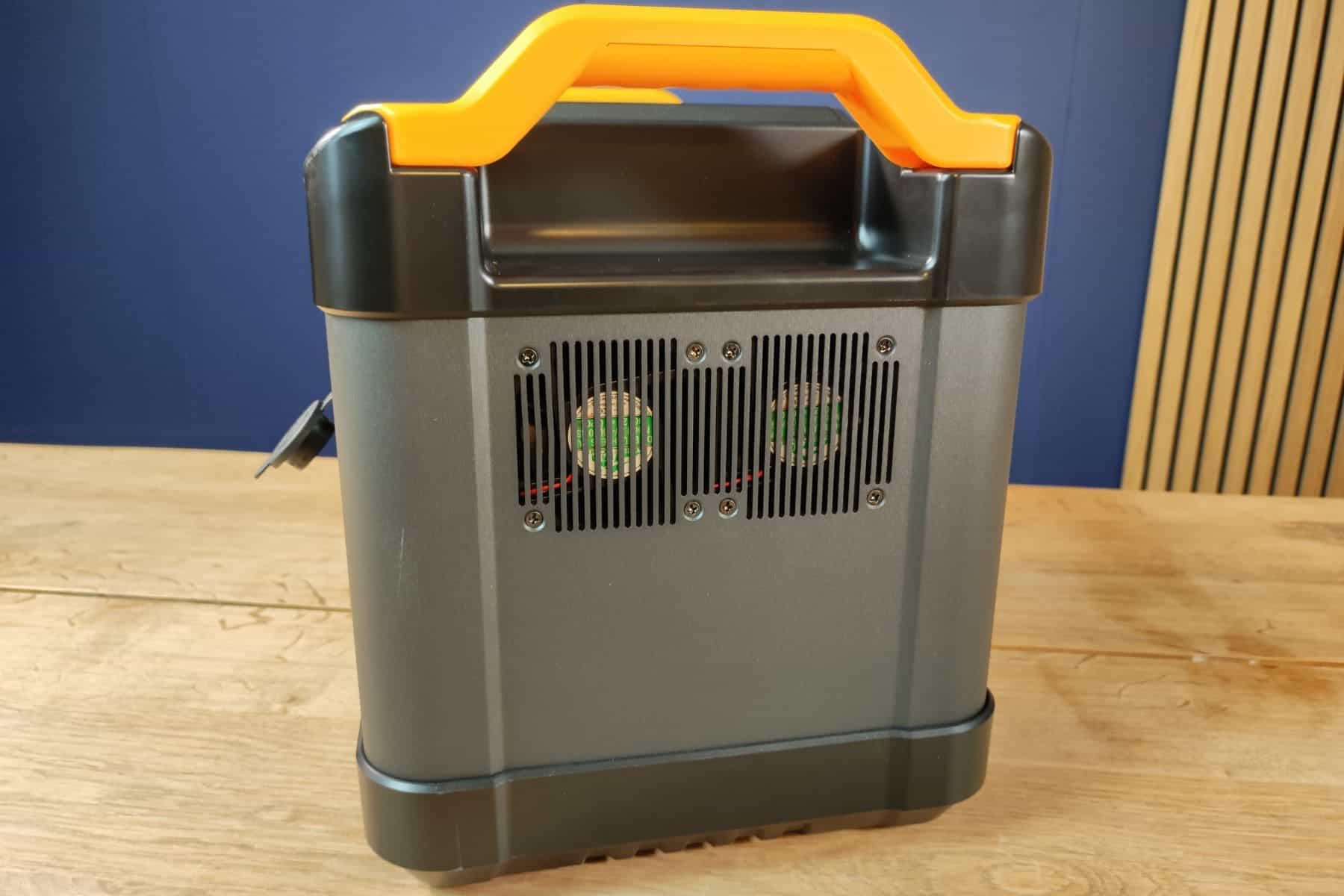 bougerv-fort-1000-portable-power-station-back