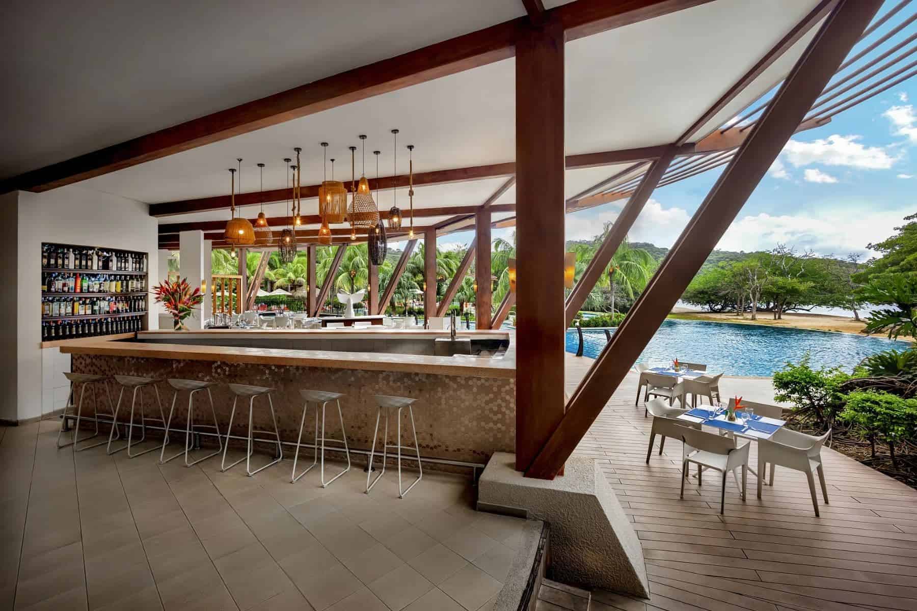 Dreams Las Mareas Costa Rica Bar