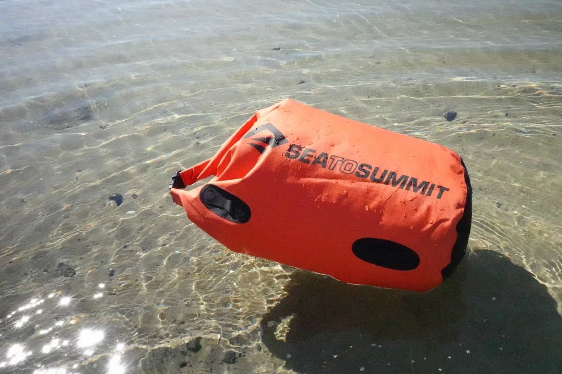dry-bags-float-on-water
