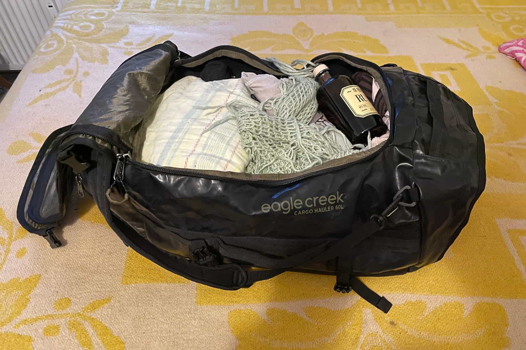 eagle-creek-cargo-hauler-flat-lay