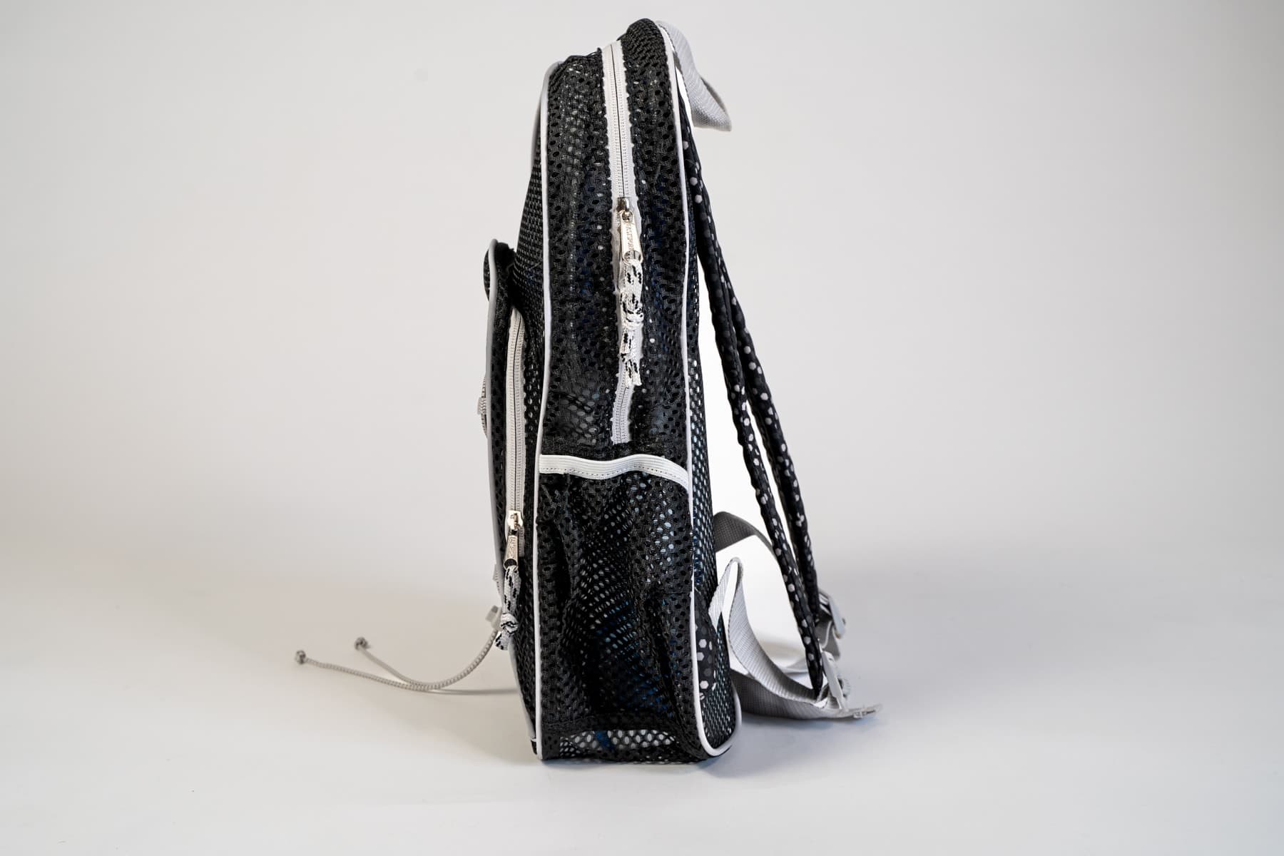 Eastsport Mesh Bungee Backpack Left Side