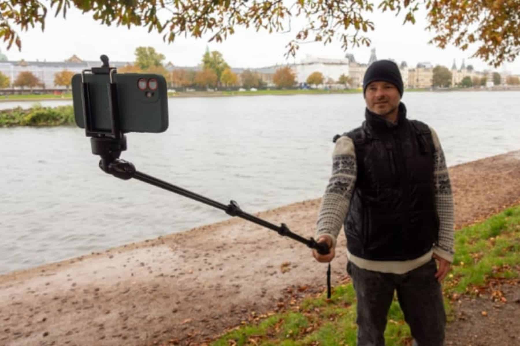 Fugetek 49″ Selfie Stick Monopod