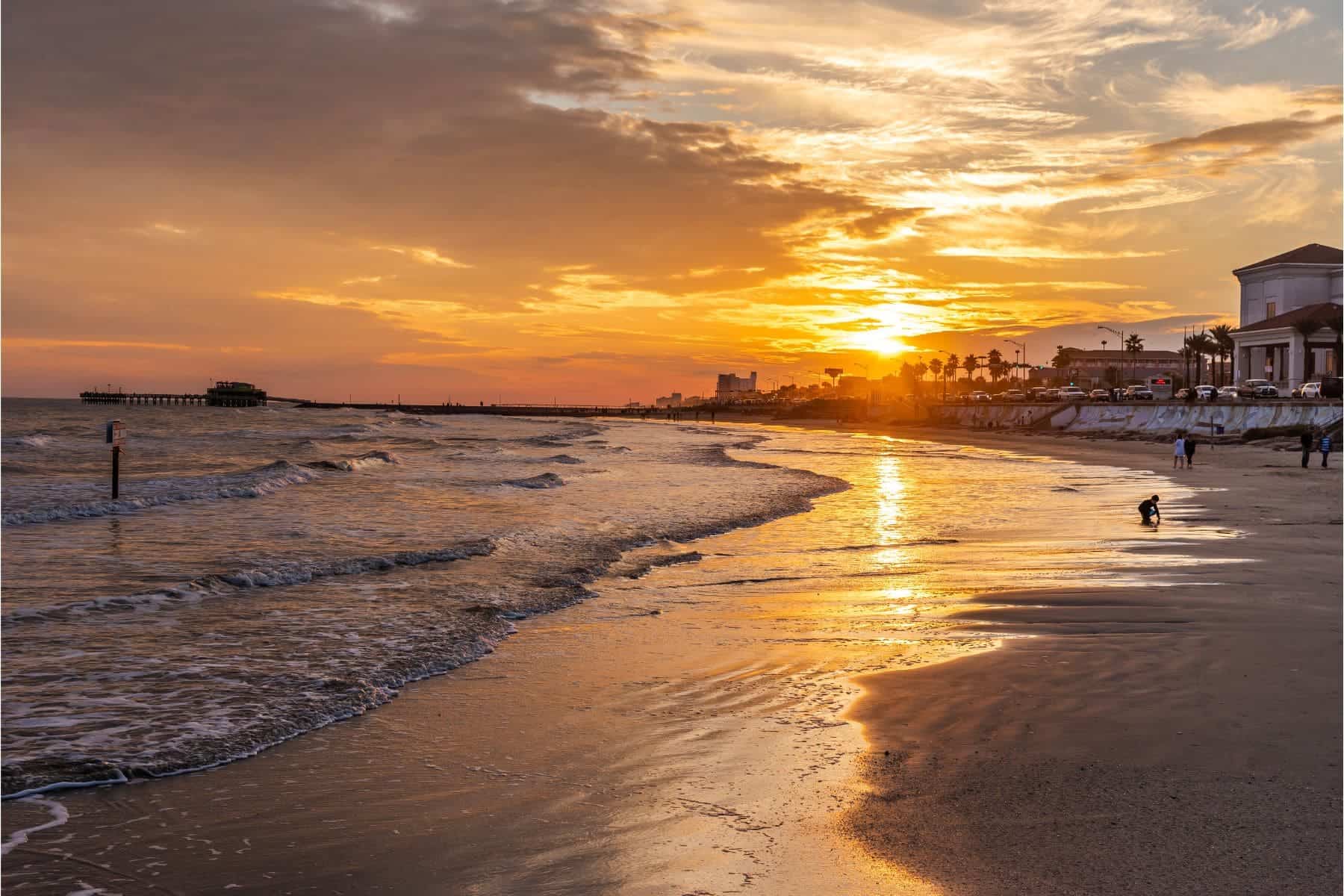 Grand-Galvez-Galveston-beach-sunset