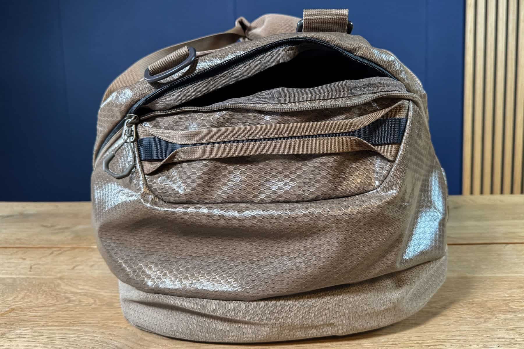 gregory-alpaca-backpack-duffel-external-compartment