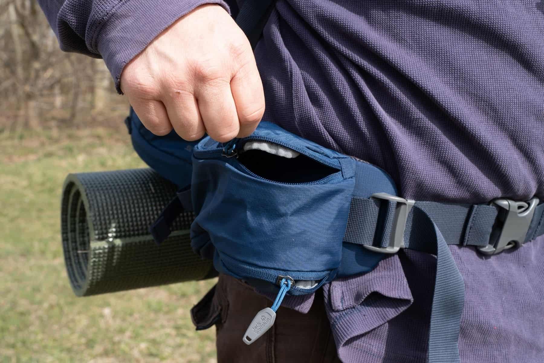 jack-wolfskin-highland-trail-55-hip-pocket