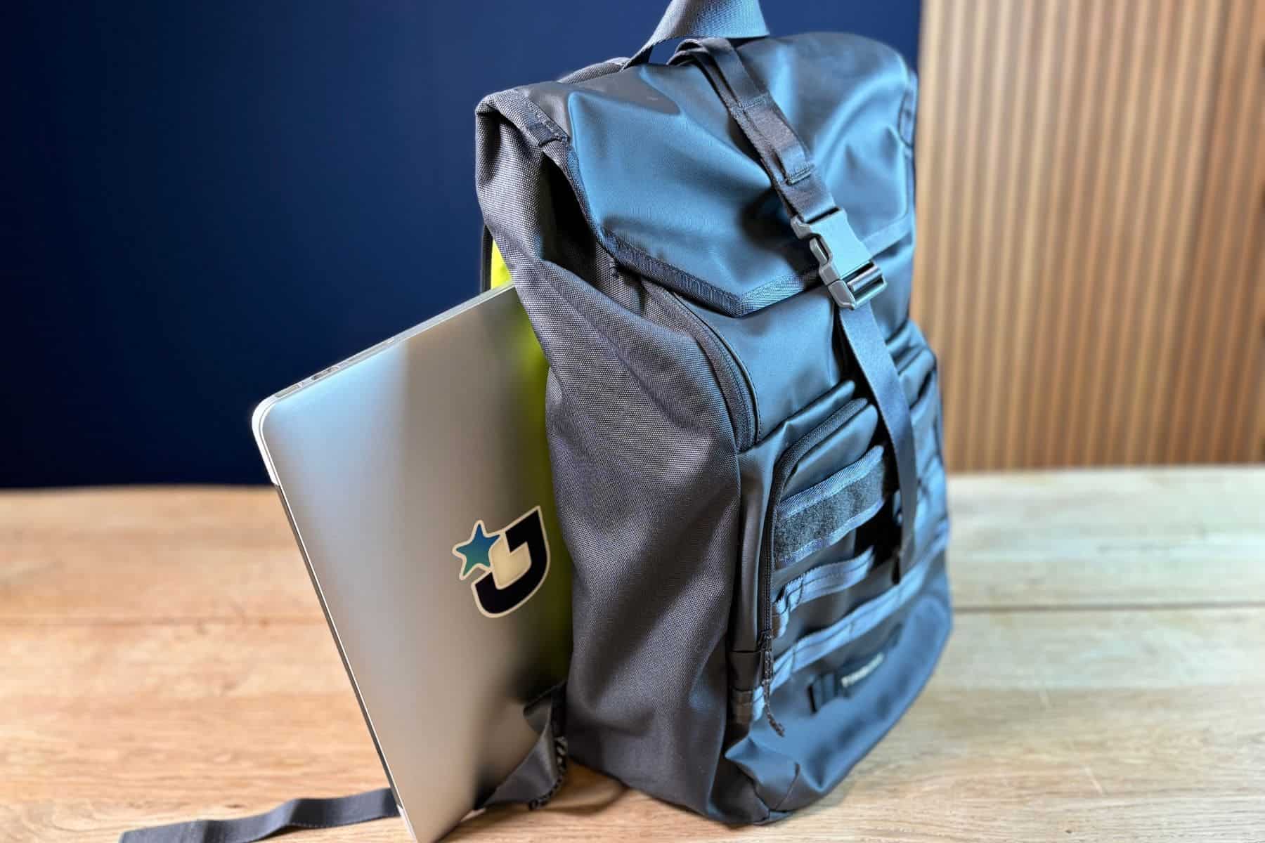 laptop-backpack-Outoria-laptop