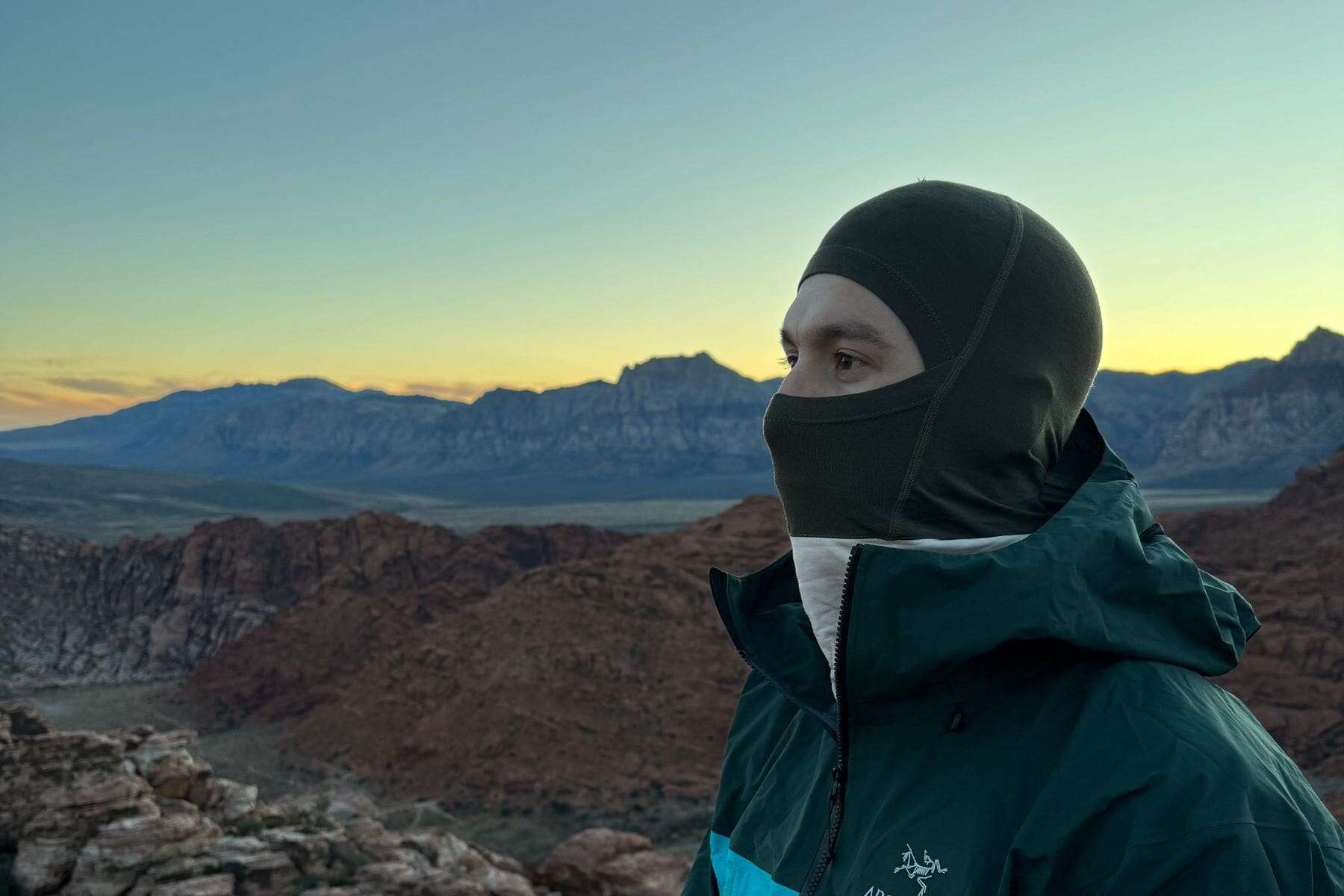 le-bent-double-up-midweight-balaclava-side