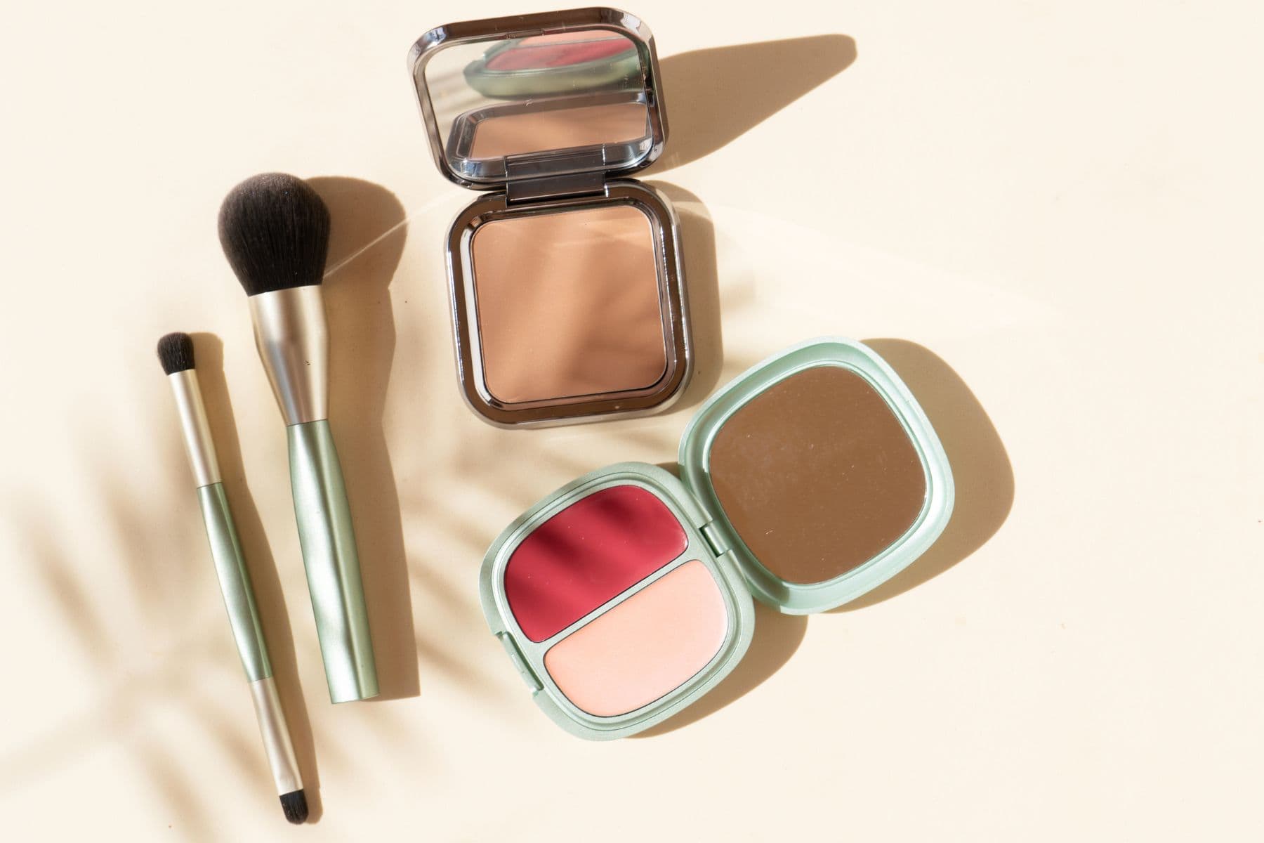 make up set for travel