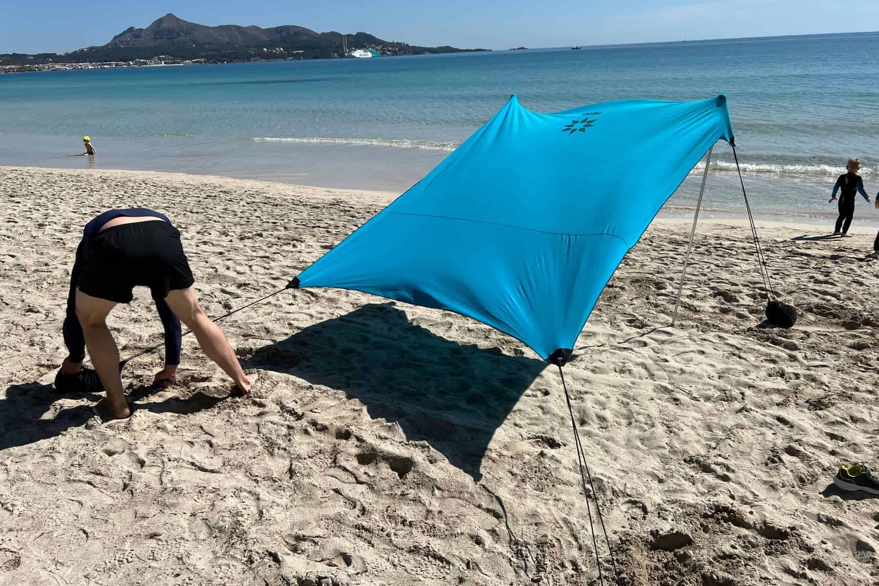 neso-tents-portable-on-beach