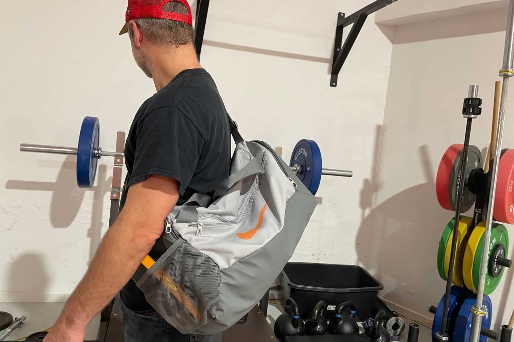 nike-brasilia-small-duffel-9-0-harness-system