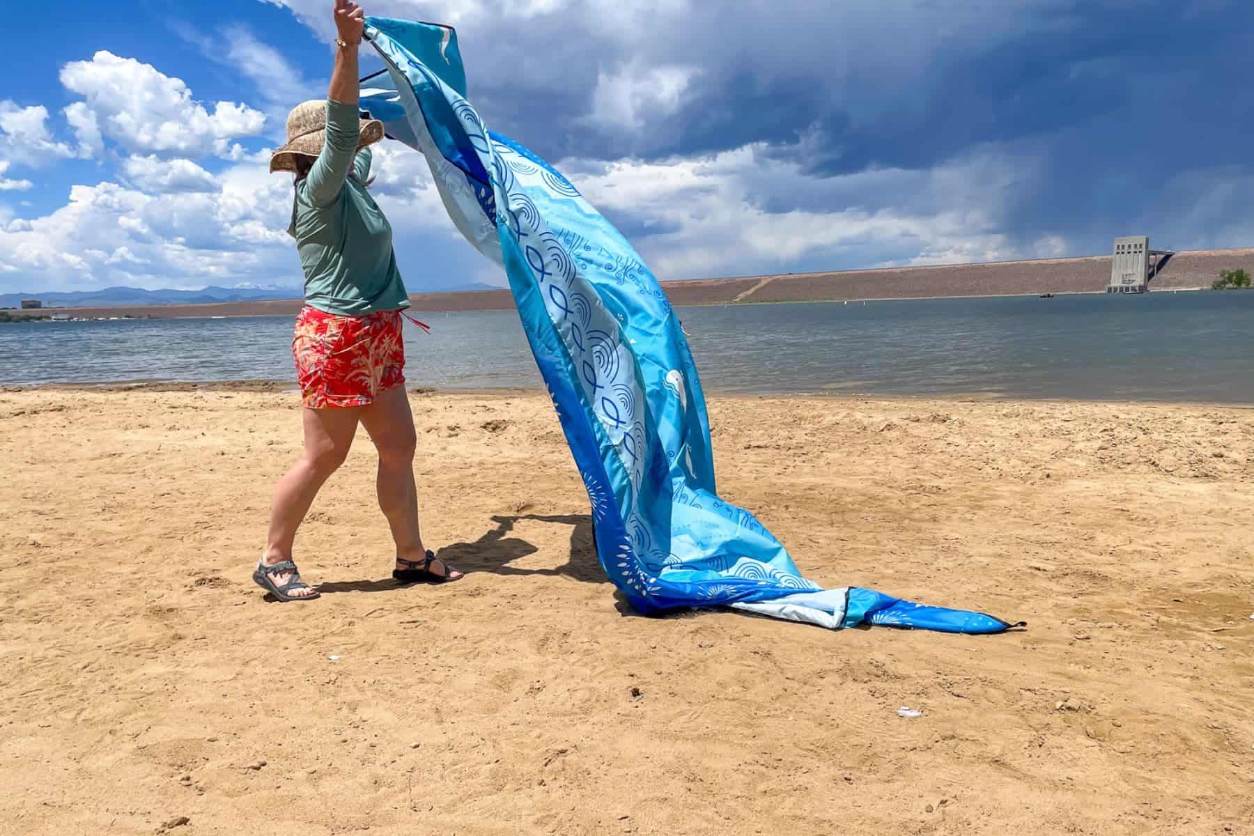 ocoopa-beach-blanket-sand-spread-out