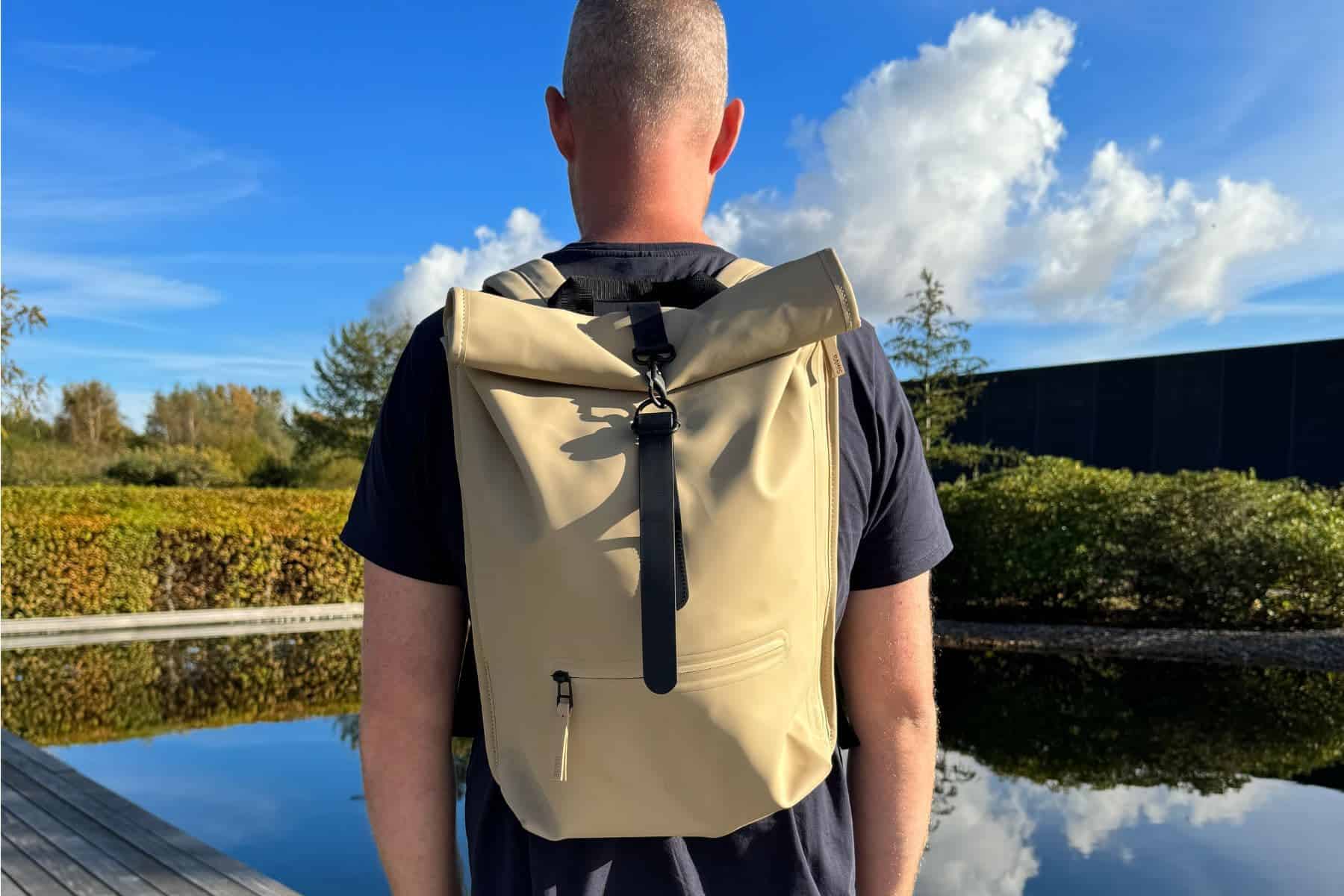 rains-rolltop-13l-frontal