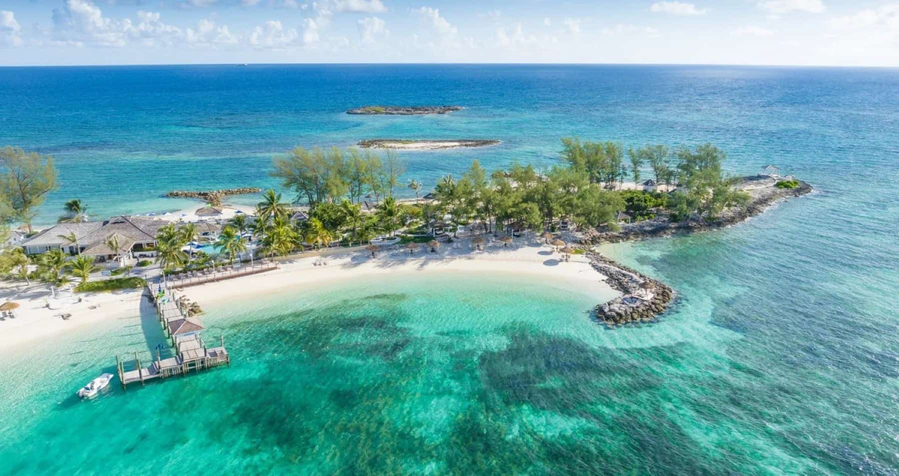 sandals-royal-bahamian-nassau-beach-and-pier