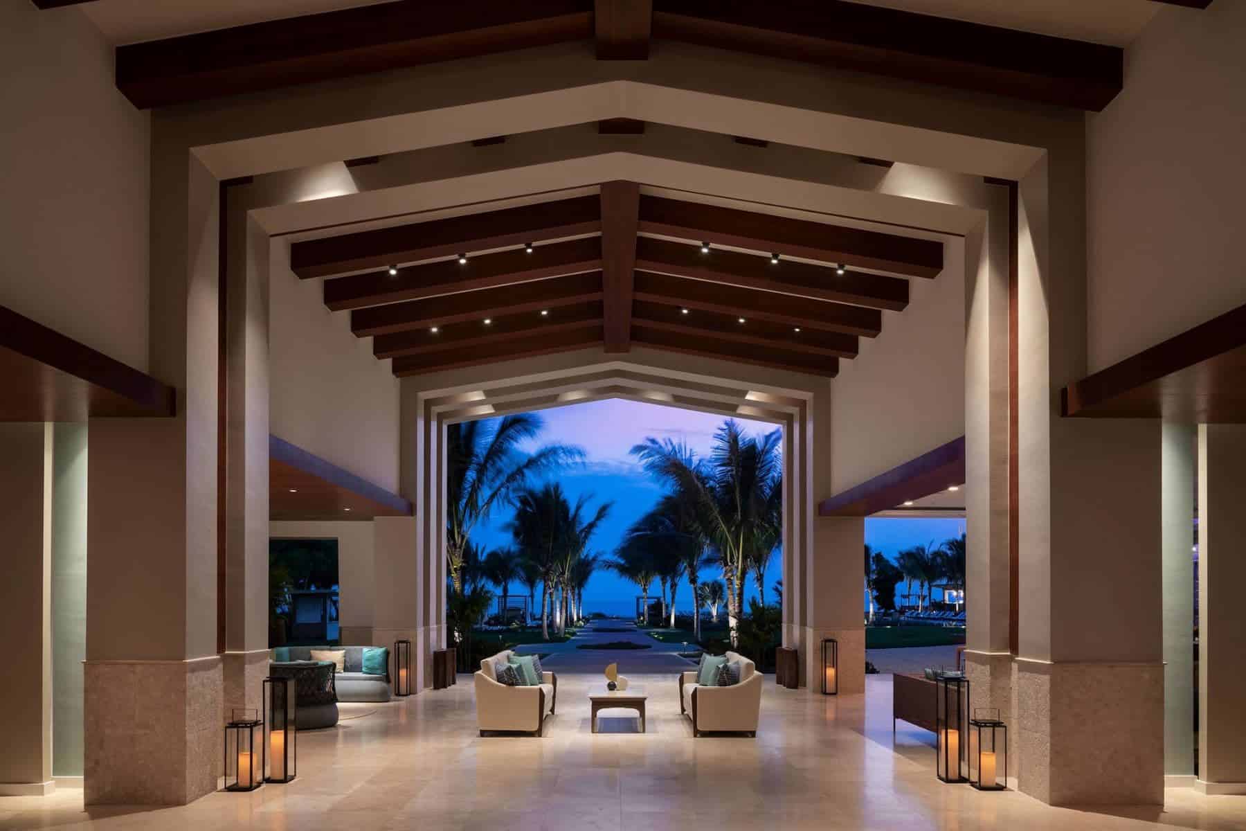 the-ritz-carlton-turks-and-caicos-lobby