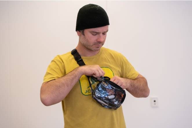 veckle-clear-fanny-pack-company.jpg
