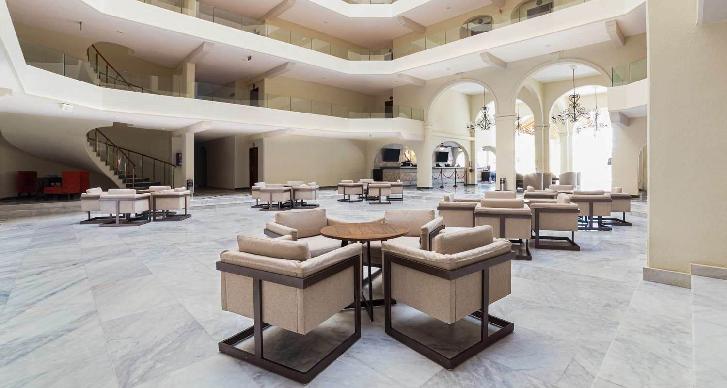 Villa Del Palmar Flamingo Beach Lobby Tables