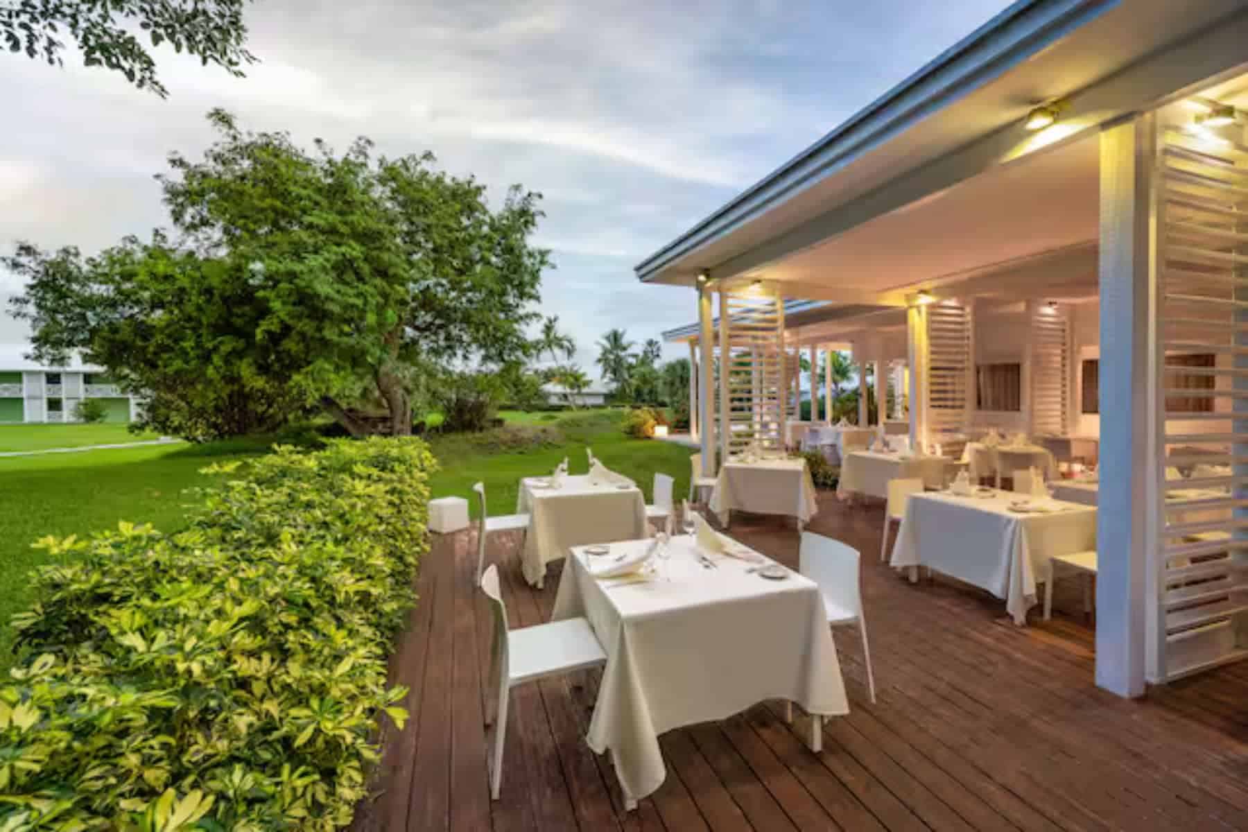 viva-fortuna-wyndham-beach-resort-advertorial-pizza