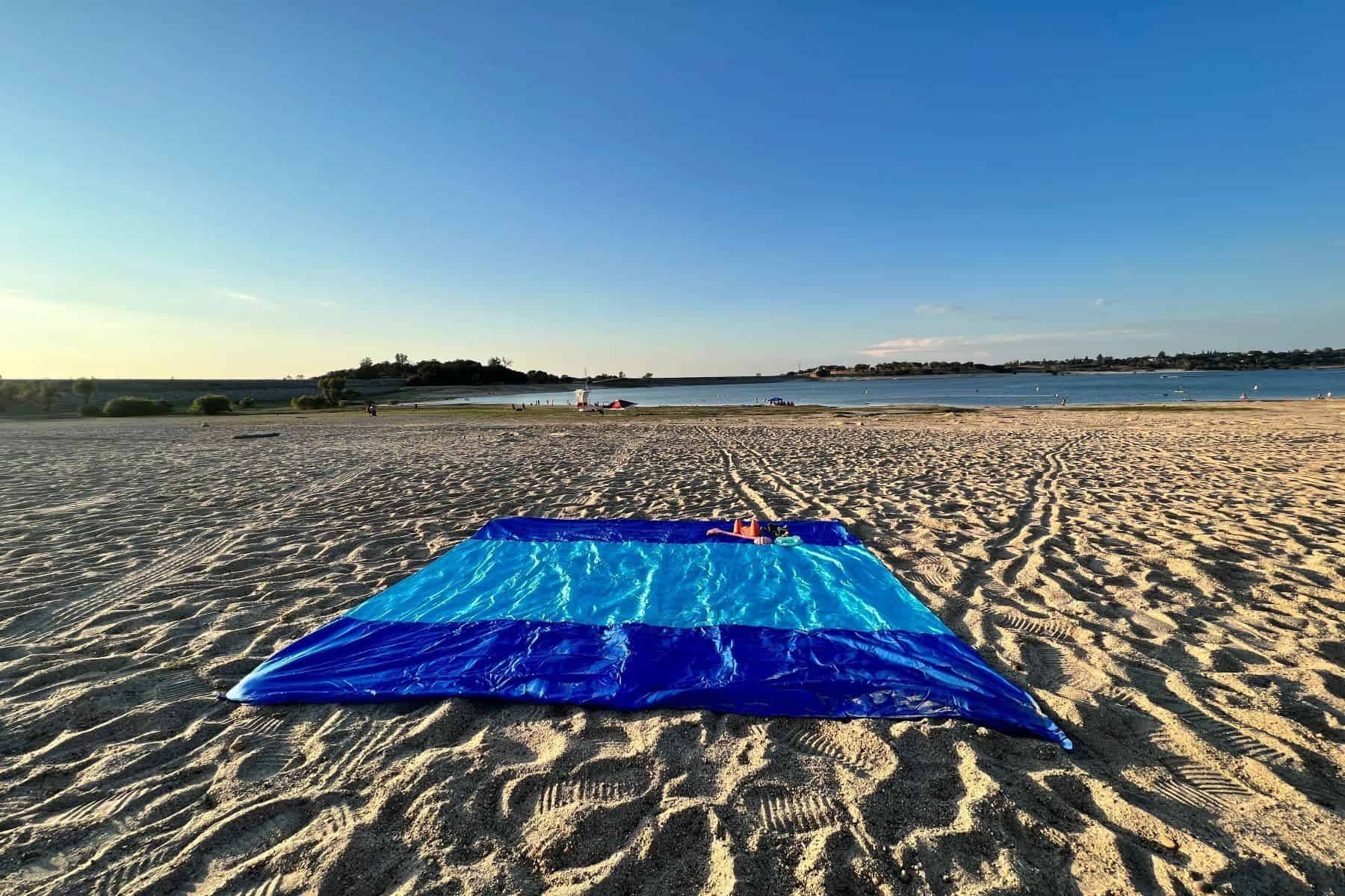 wekapo-sand-free-mat-flat-lay