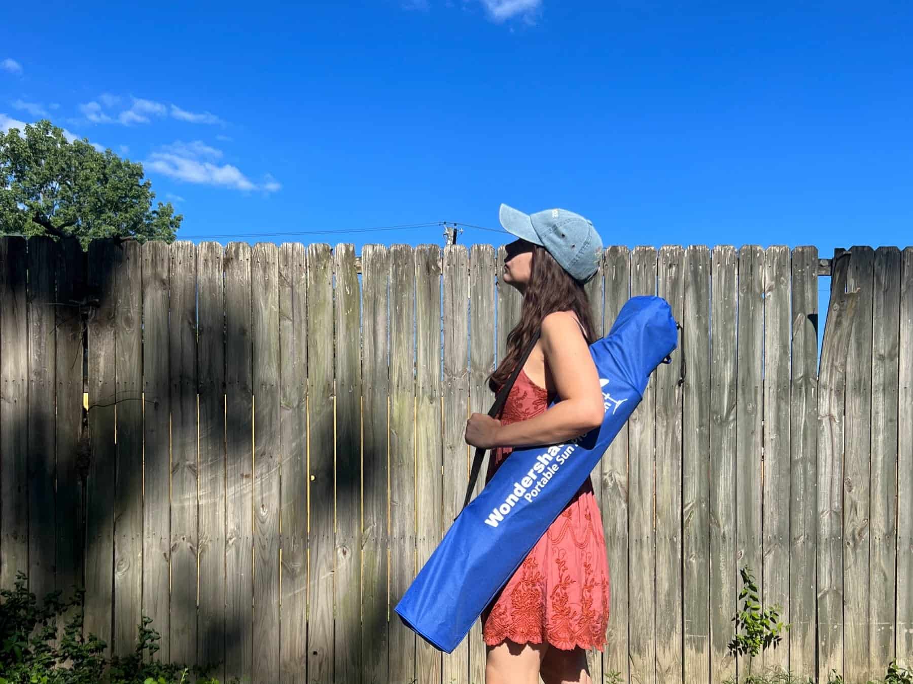 Wondershade Umbrella Woman Carrying